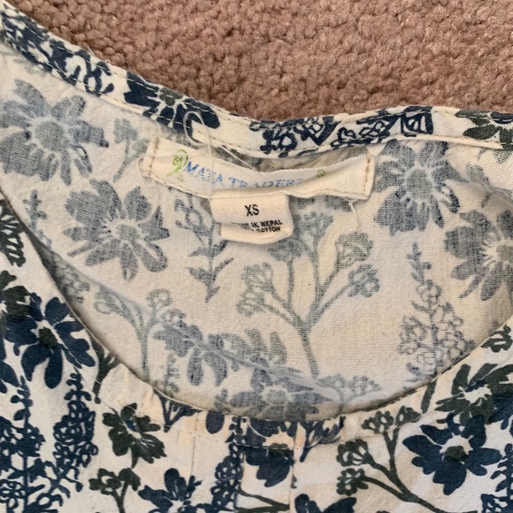 Floral linen top - Picture 2 of 2